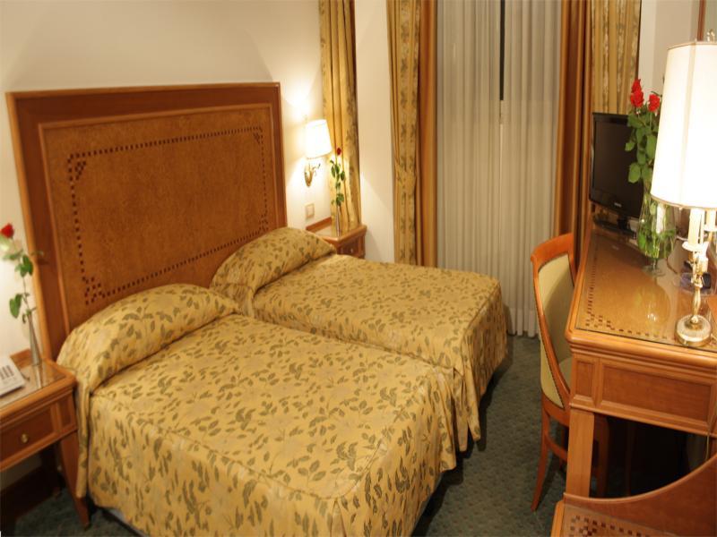 Sunrise Hotel 4*