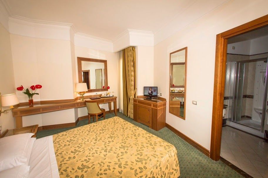 Sunrise Hotel 4*