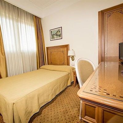 Sunrise Hotel Roma